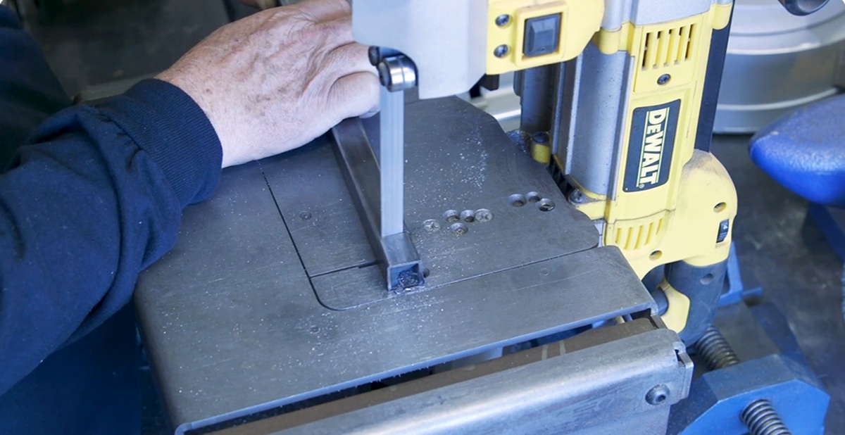 ساخت درب فلزی چوبی