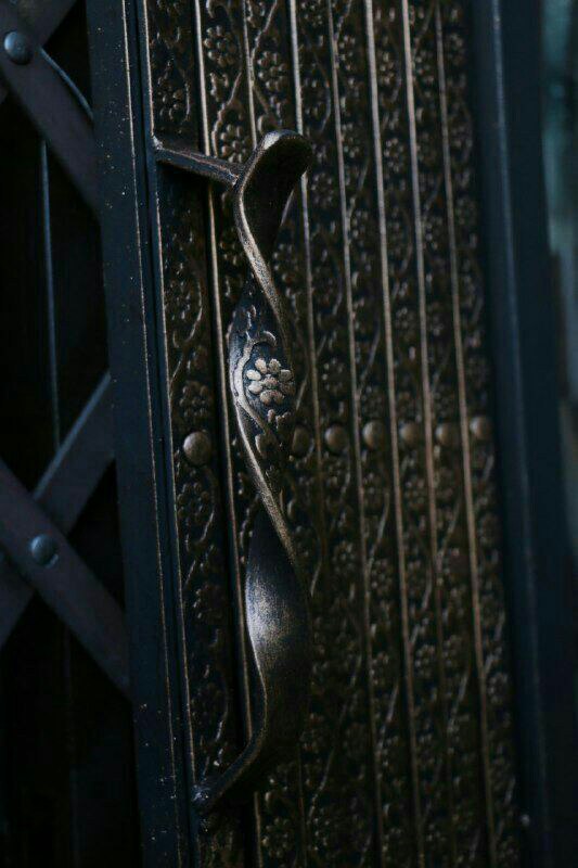 حفاظ درب لولایی