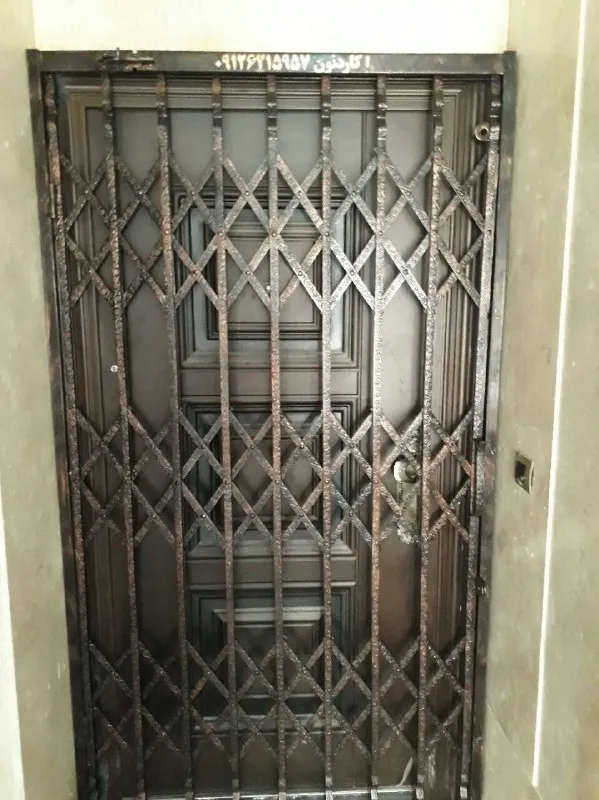 درب آکاردئونی رنگ کوره‌ای