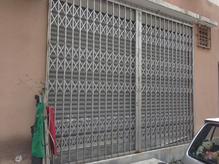 حفاظ آکاردئونی مغازه