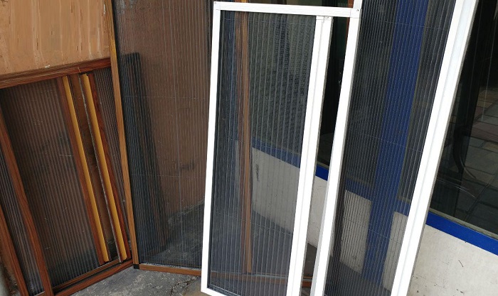 توری پنجره کشویی متحرک