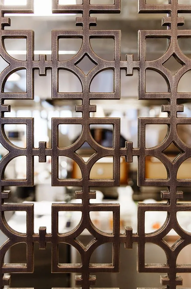 حفاظ طرح اسلیمی پنجره